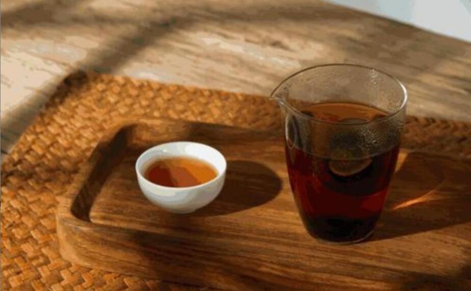 陈皮和普洱茶一起泡水的功效与作用 陈皮和普洱茶一起泡水的功效与作用