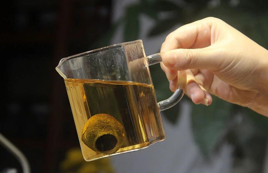 陈皮和普洱茶一起泡水的功效与作用 陈皮和普洱茶一起泡水的功效与作用