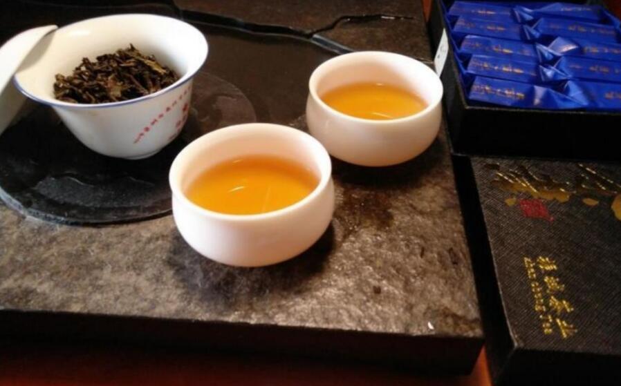 大红袍适合冬天吗 大红袍适合冬天吗