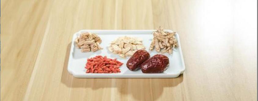 ������ε��κ�����轹�Բ��Ĺ�Ч������