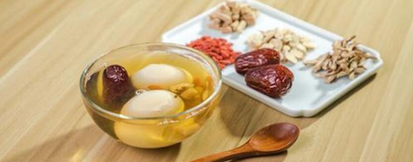 ���κ�����轲�Ĺ�Ч