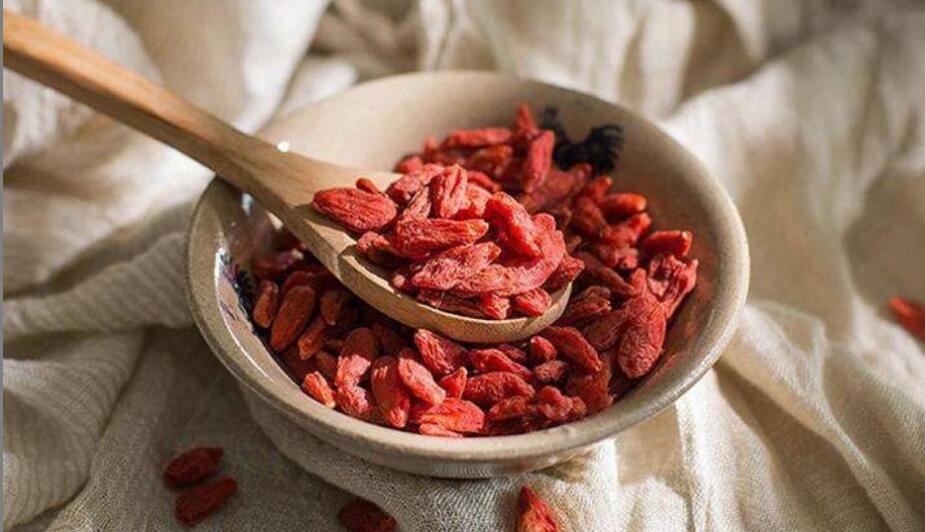 枸杞茶叶的功效与禁忌 枸杞茶叶的功效与禁忌