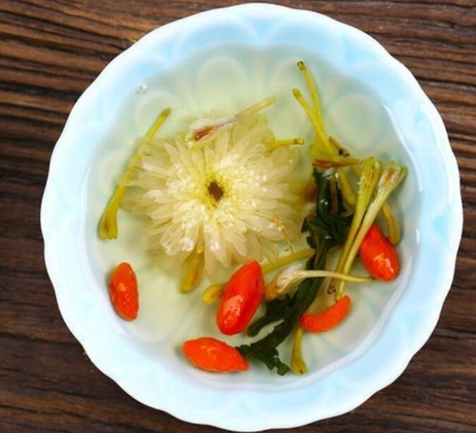 枸杞蒲公英菊花茶的功效与作用及禁忌 枸杞蒲公英菊花茶的功效与作用及禁忌