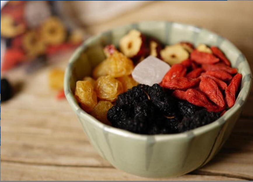 枸杞桑葚桂圆的功效与作用 枸杞桑葚桂圆的功效与作用