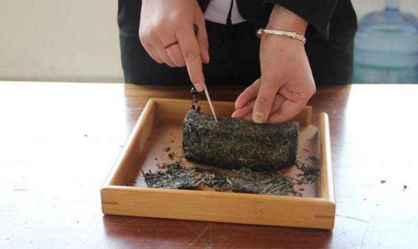 喝砖茶的好处和坏处 喝砖茶的好处和坏处