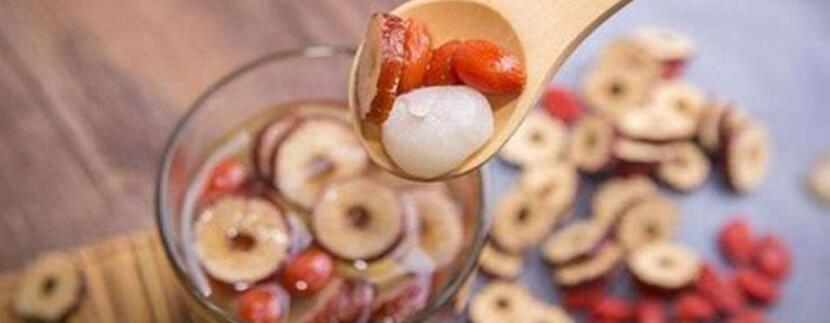 ���ǹ�Բ������轲�Ĺ�Ч