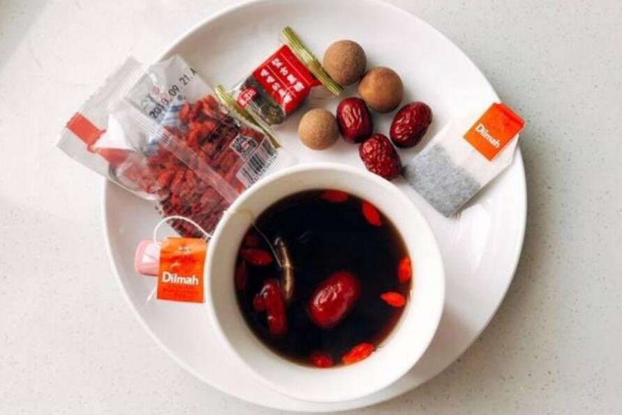 ���ǹ�Բ������轲�Ĺ�Ч