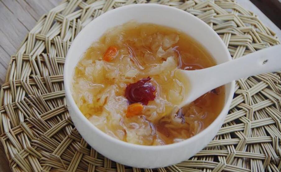 红糖银耳红枣汤的功效 红糖银耳红枣汤的功效