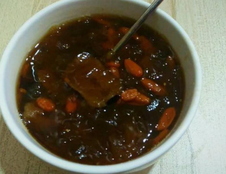 红糖银耳红枣汤的功效 红糖银耳红枣汤的功效