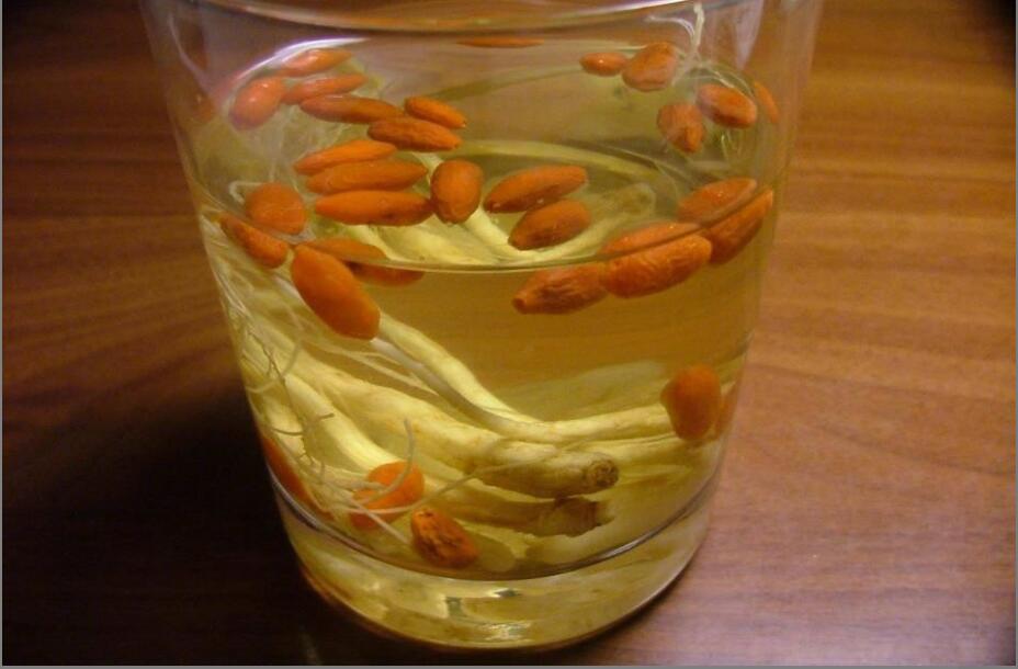 红枣枸杞西洋参泡水喝的功效 红枣枸杞西洋参泡水喝的功效