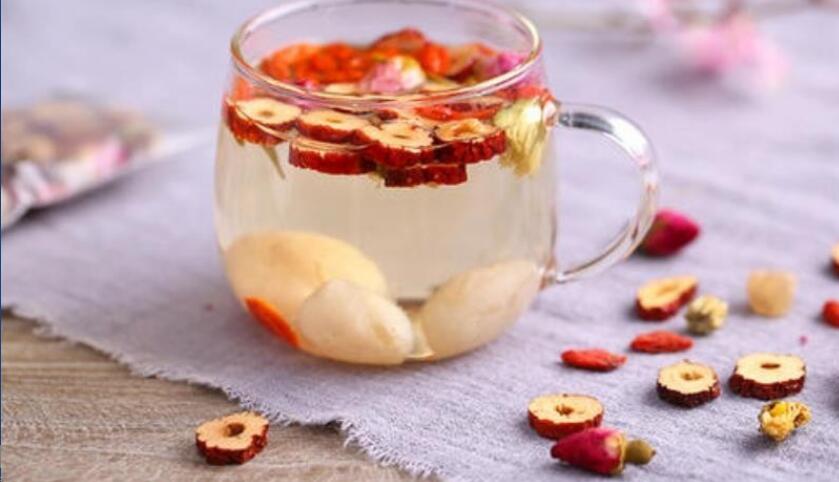 红枣桂圆枸杞菊花玫瑰花茶的功效 红枣桂圆枸杞菊花玫瑰花茶的功效