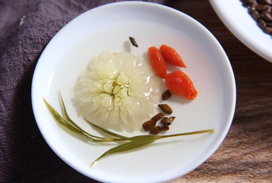 菊花决明子茶有啥功效 菊花决明子茶有啥功效