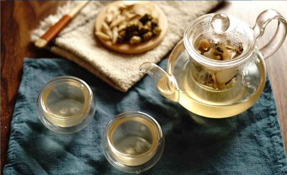 灵芝和石斛泡水喝的功效与作用 灵芝和石斛泡水喝的功效与作用