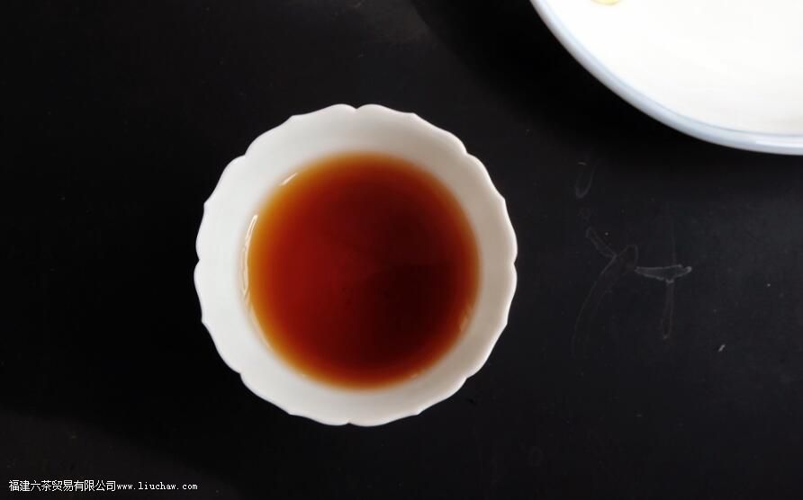 绿茶与红茶的功效区别 绿茶与红茶的功效区别