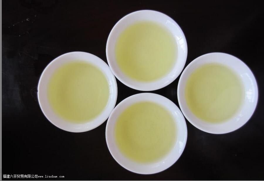 女生喝铁观音的好处和坏处 女生喝铁观音的好处和坏处