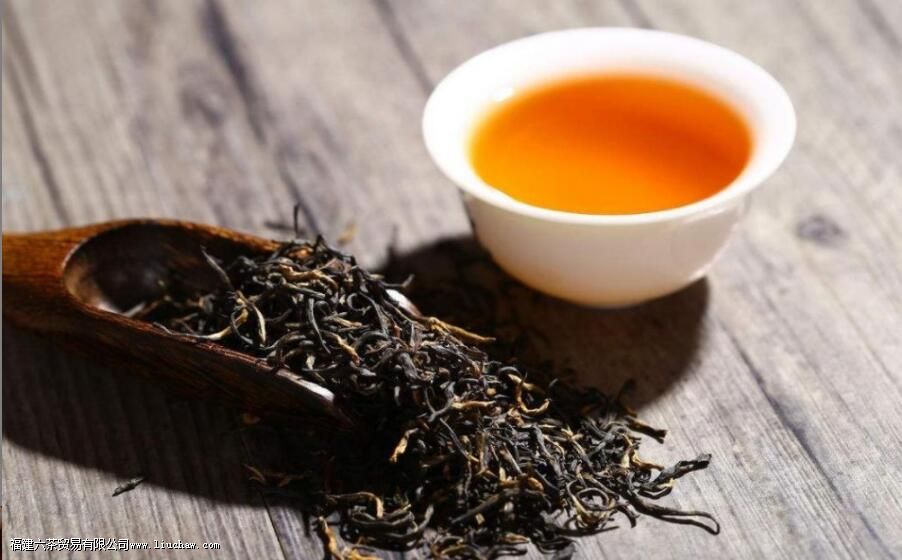 女生适合喝红茶还是绿茶 女生适合喝红茶还是绿茶