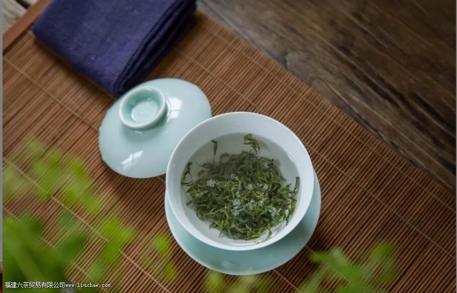 女生适合喝红茶还是绿茶 女生适合喝红茶还是绿茶