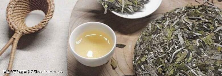 女性喝白茶的好处和坏处 女性喝白茶的好处和坏处