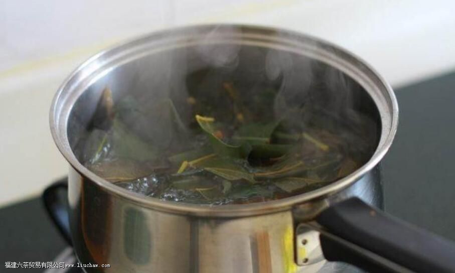 ������Ҷ����ˮ�ȵĹ�Ч