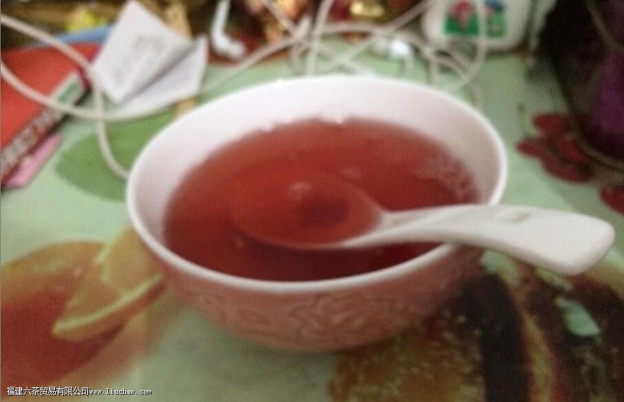 ������Ҷ����ˮ�ȵĹ�Ч