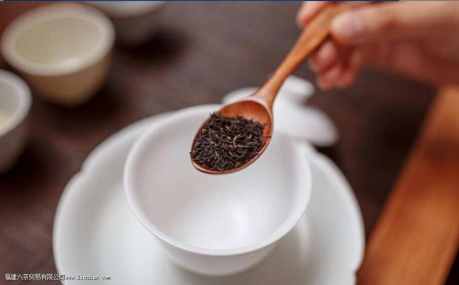 秋天喝茶的好处 秋天喝茶的好处