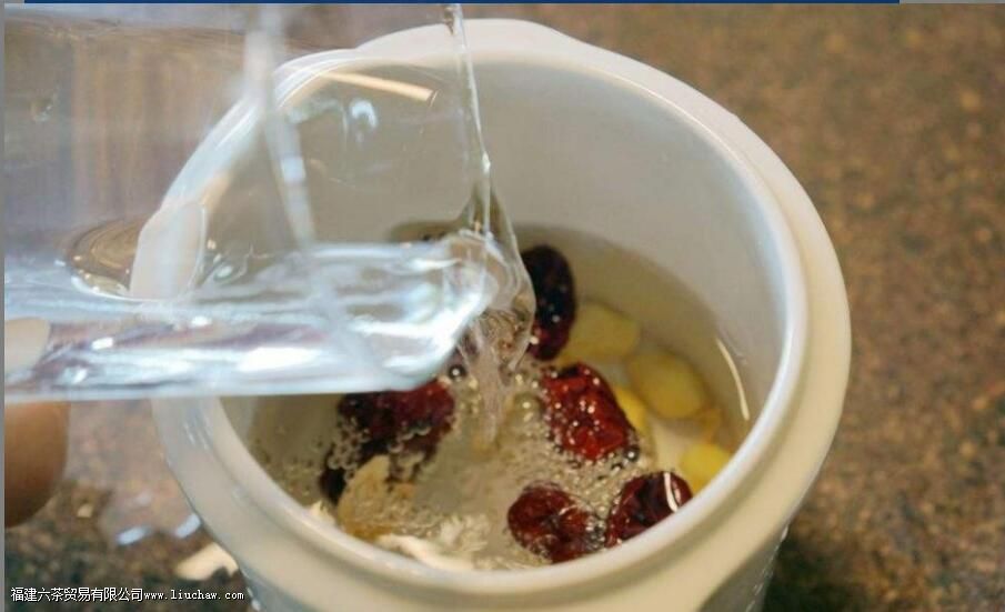 人参枸杞桑葚覆盆子红枣有什么功效 人参枸杞桑葚覆盆子红枣有什么功效