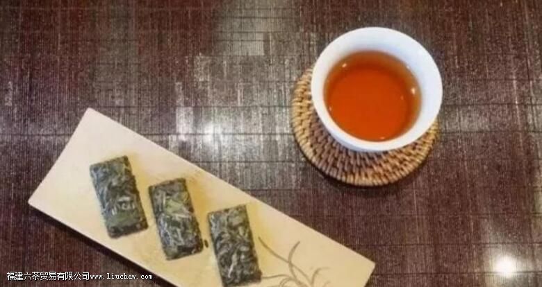 晒白金茶适合什么人喝 晒白金茶适合什么人喝