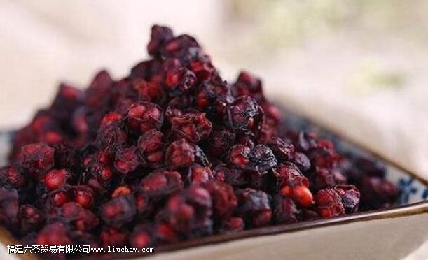 五味子茶的功效与作用及冲泡方法 五味子茶的功效与作用及冲泡方法