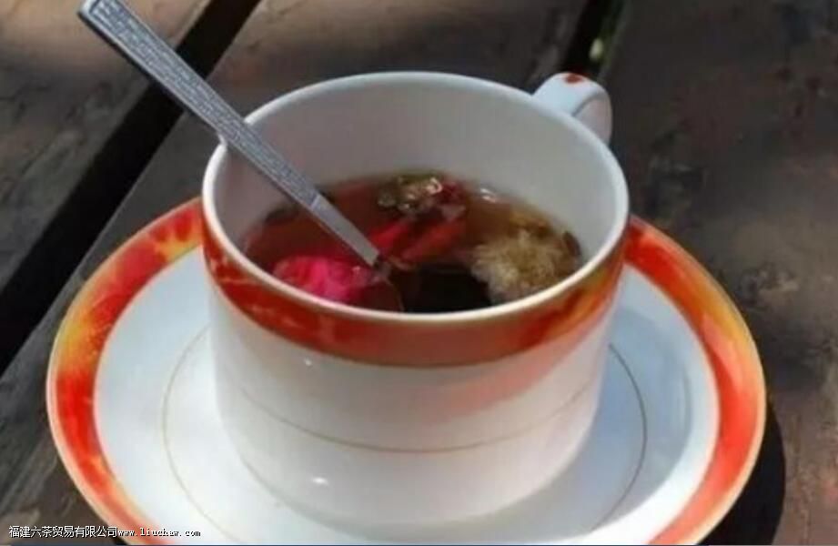 薏米红枣水的功效 薏米红枣水的功效