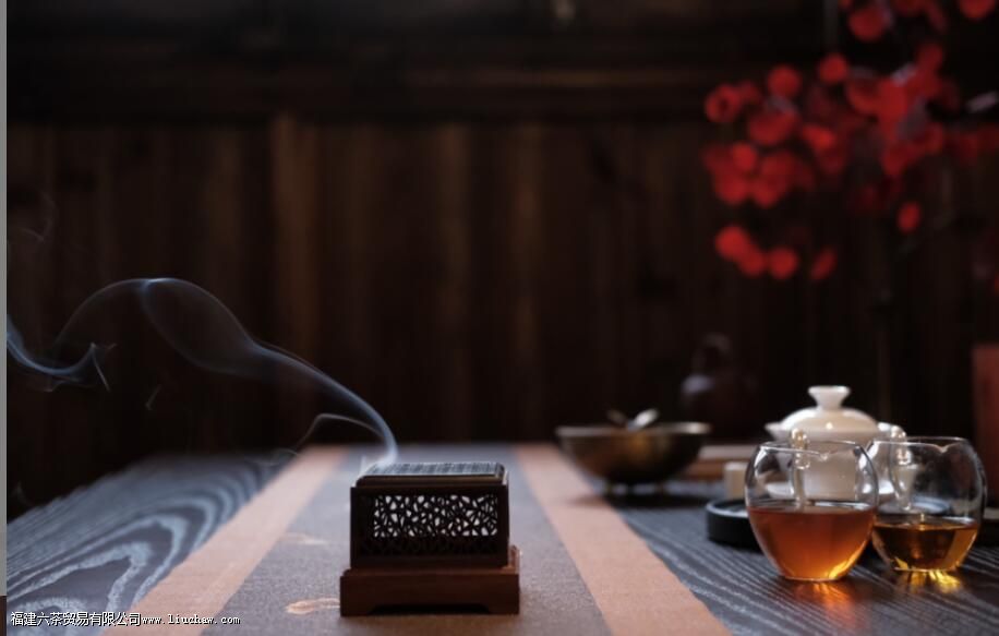 白茶和老白茶有什么区别 白茶和老白茶有什么区别