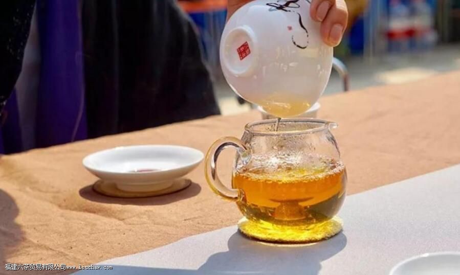 茶水放多久不能喝 茶水放多久不能喝