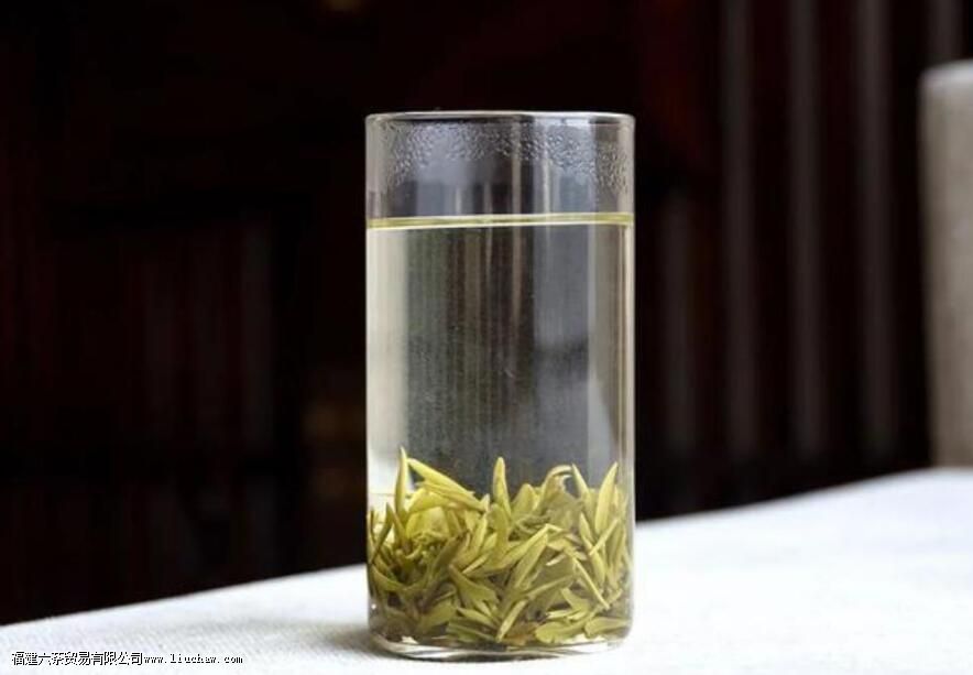 茶叶为什么有的上浮有的下沉 茶叶为什么有的上浮有的下沉