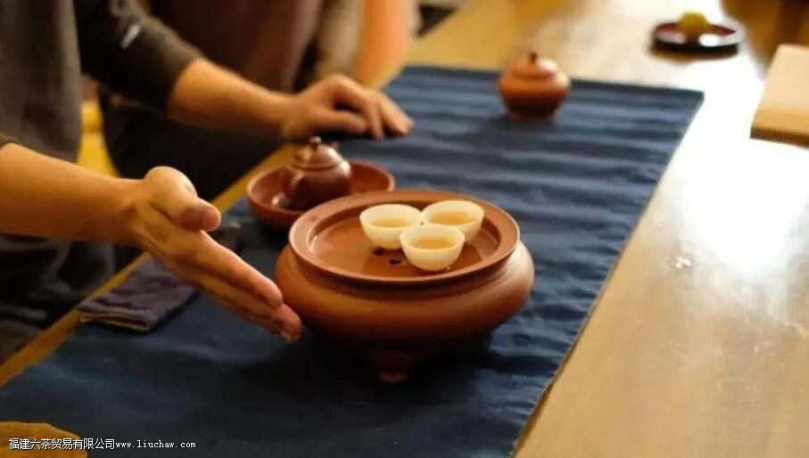 ��Ҷ�еĹ����빦�� ���������ȣ�����˭�ǶԵ�