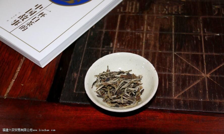 ��Ҷ�еĻҷ�ָ����ʲô