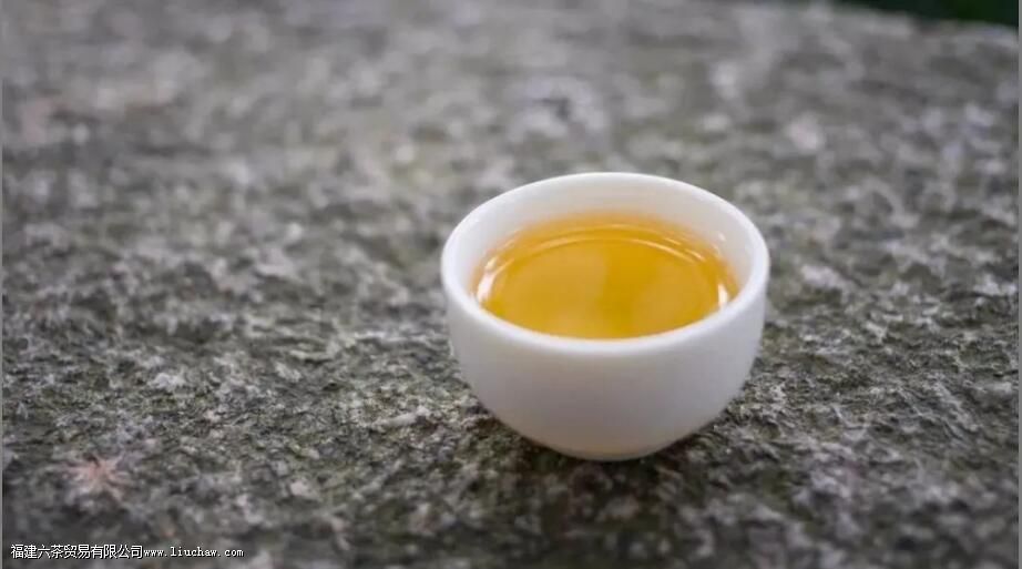 �����ն����Ʒ���ص�