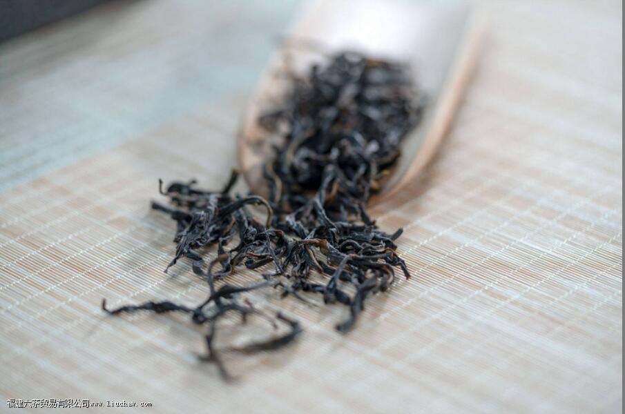 凤凰单丛蜜兰香和鸭屎香的区别 凤凰单丛蜜兰香和鸭屎香的区别