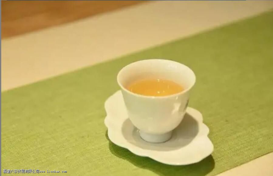 凤凰单丛蜜兰香和鸭屎香的区别 凤凰单丛蜜兰香和鸭屎香的区别