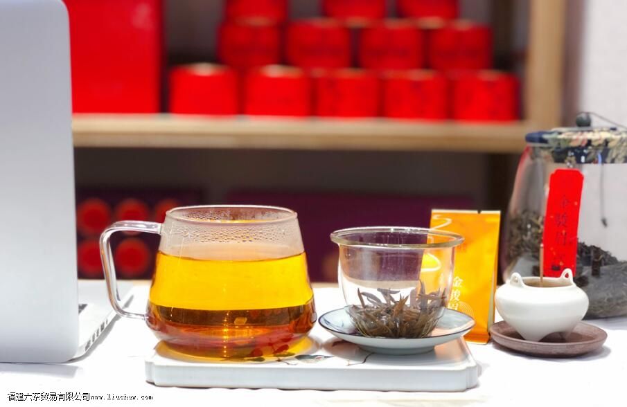 ��üʲô��ɫ��������