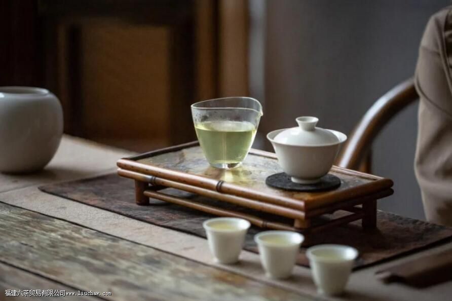 开水泡过的茶叶能吃吗 开水泡过的茶叶能吃吗