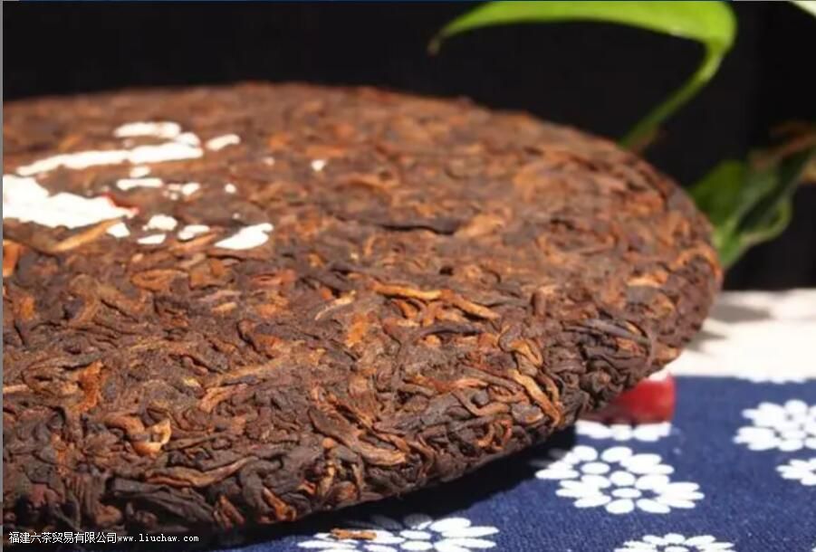 老白茶与普洱熟茶有什么区别 老白茶与普洱熟茶有什么区别