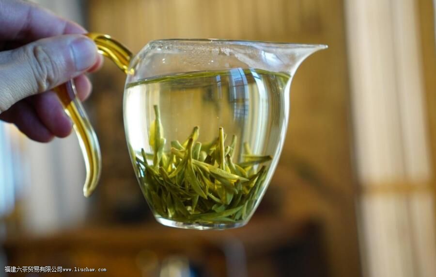 绿茶一天喝多少合适 绿茶一天喝多少合适