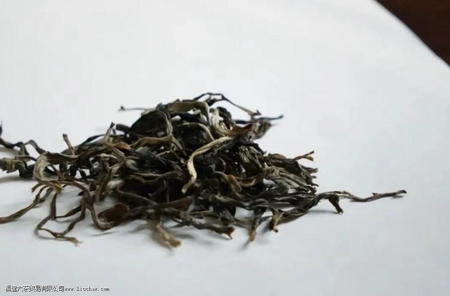 曼松王子山与背阴山的区别 曼松王子山与背阴山的区别