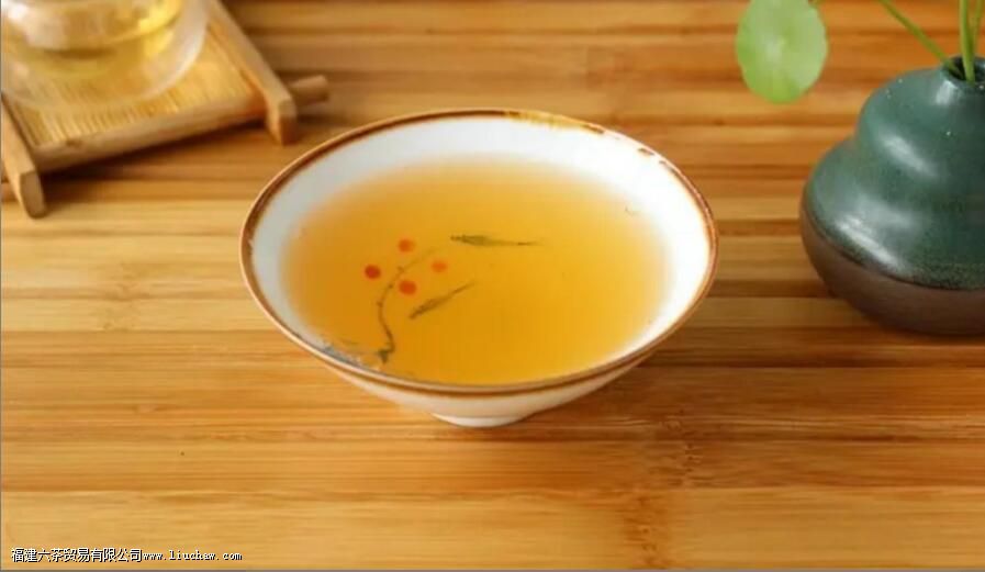 梅占红茶的味道及特点 梅占红茶的味道及特点