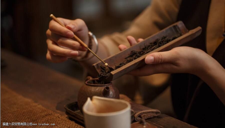 泡茶用纯净水还是矿泉水好,很多人都错了 泡茶用纯净水还是矿泉水好,很多人都错了