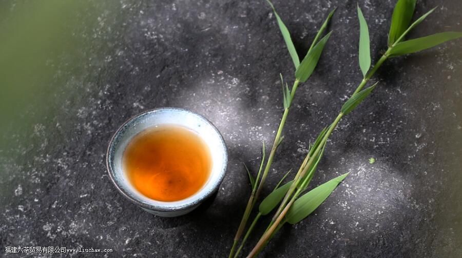 泡茶用纯净水还是矿泉水好,很多人都错了 泡茶用纯净水还是矿泉水好,很多人都错了