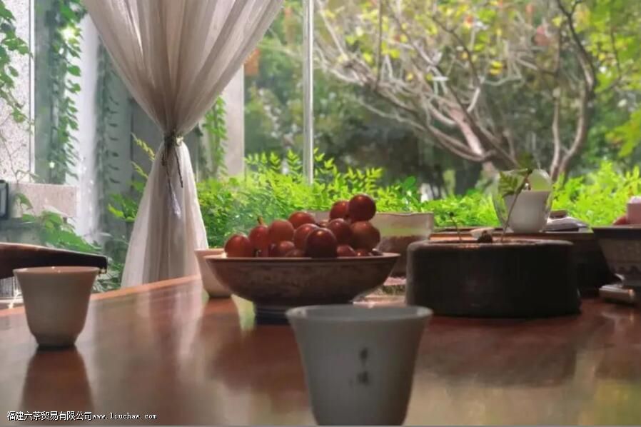 阴天和晴天哪个适合喝茶 阴天和晴天哪个适合喝茶