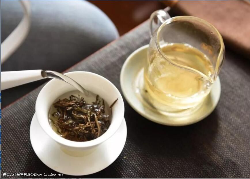 ���ϰײ�͸����ײ���ʲô����