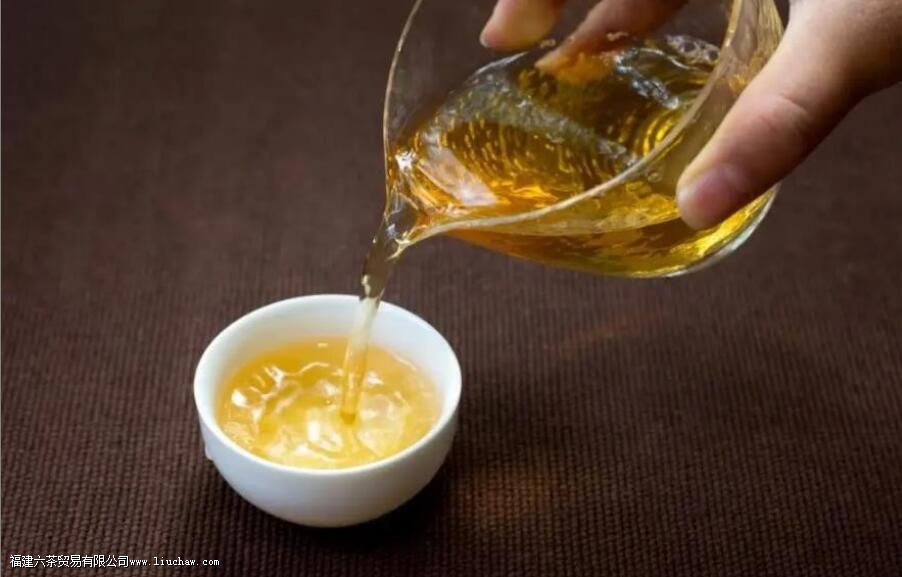 只有普洱分熟茶与生茶吗 只有普洱分熟茶与生茶吗