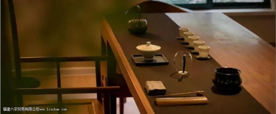 �Ʋ������˭