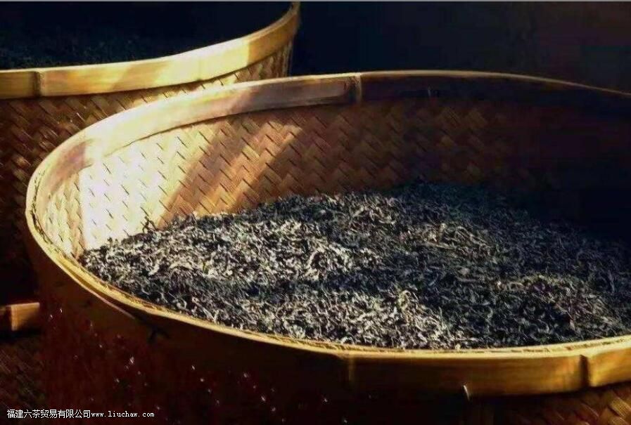 足焙火与轻焙火乌龙茶的品质区别